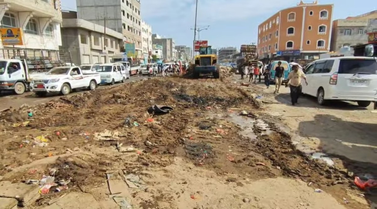 Aden.. A massive slum clearance campaign in Al-Mudara - Photos