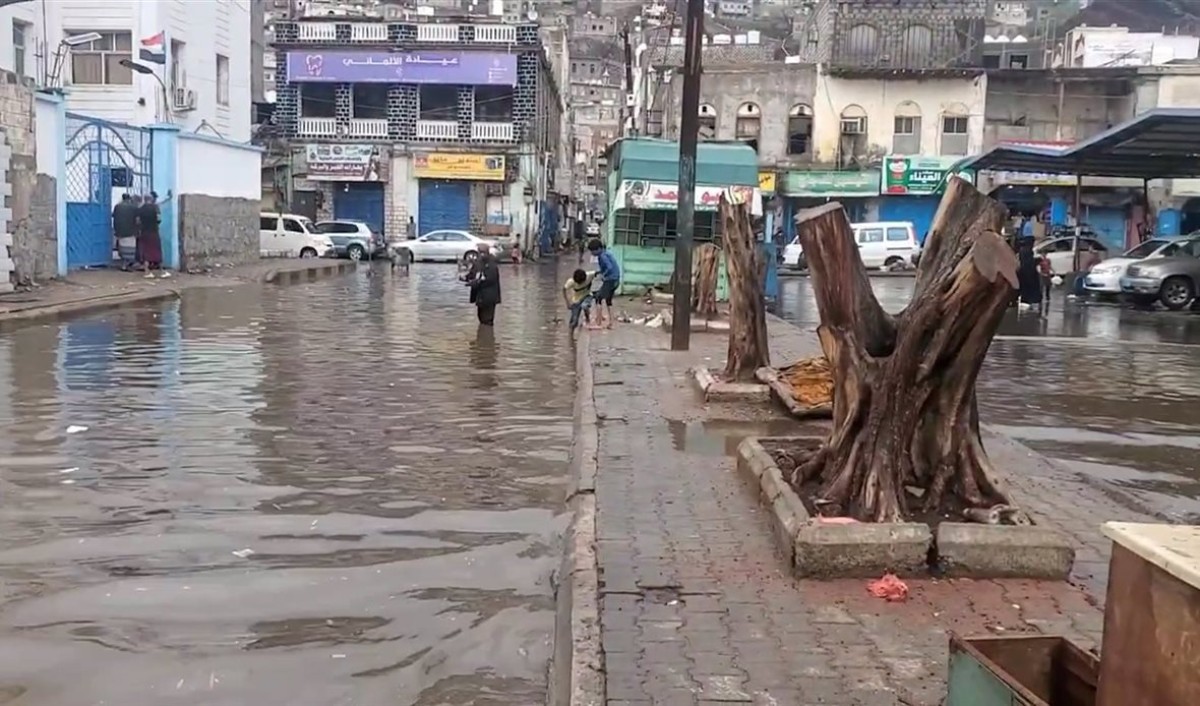 Aden authorities direct to raise preparedness to confront the effects of tropical disturbance