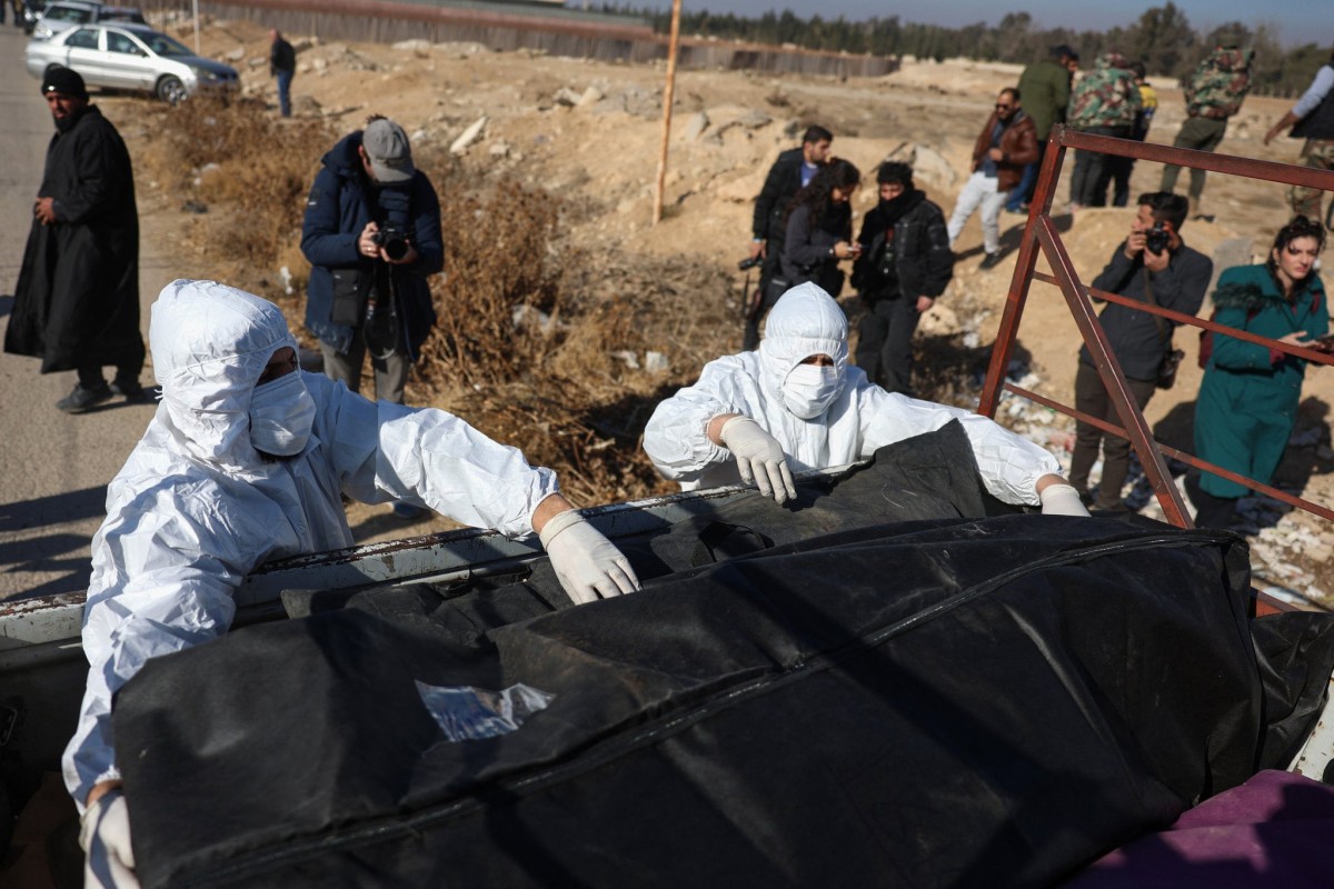 Discovery of a mass grave in Syria containing 100,000 bodies