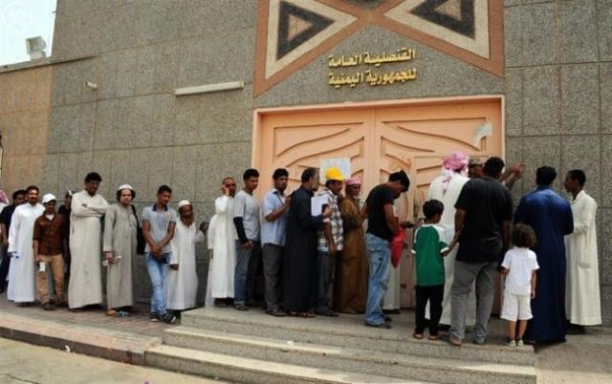 A report reveals financial irregularities and corruption cases at the Yemeni Embassy in Cairo and the Consulate in Jeddah