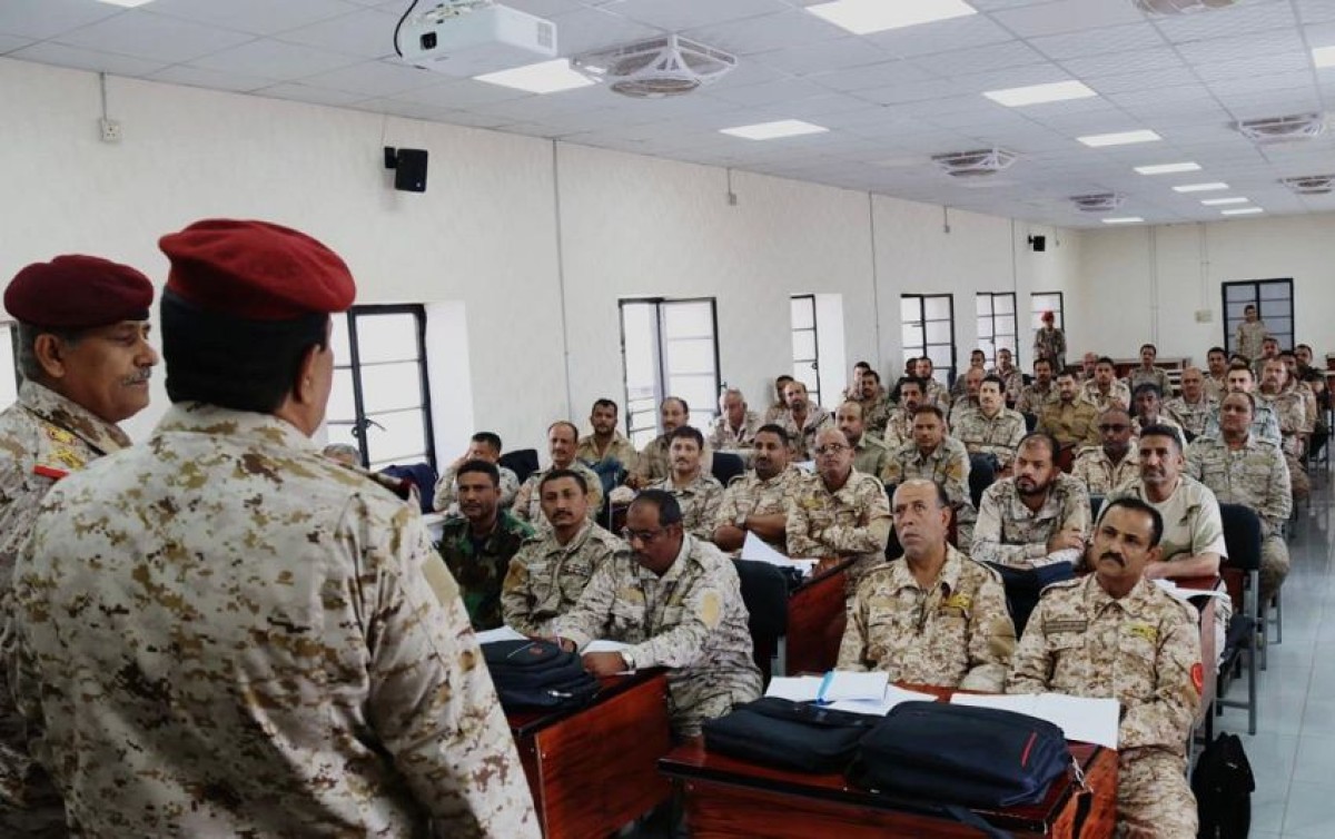 The Minister of Defense inspects the progress of the academic process at the Command and Staff College, Aden