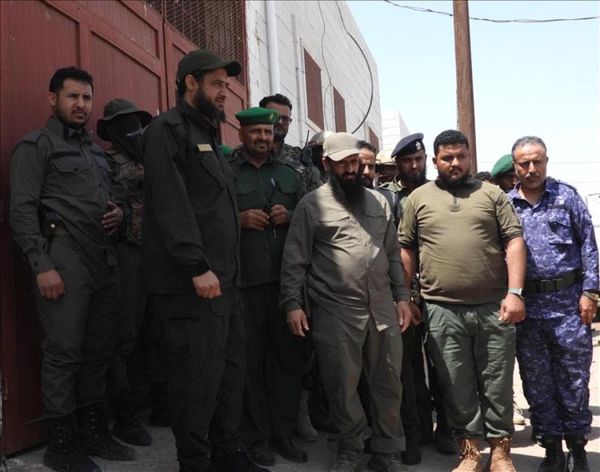 The governor and Al -Shatti see the needs of Lahj Central Prison