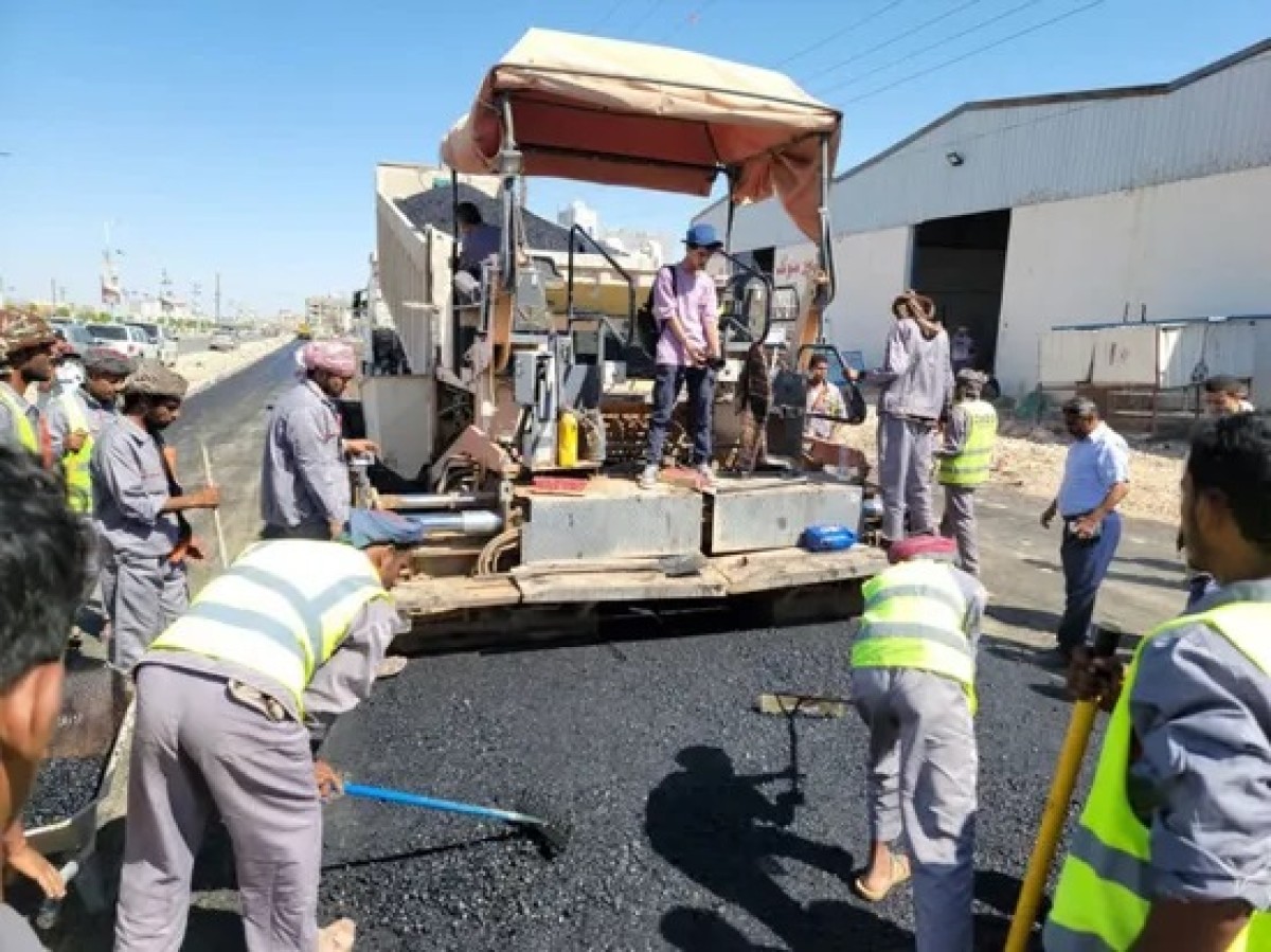 Shabwa .. The start of the expansion of the martyr Salem Qatan Street in the city of Ataq