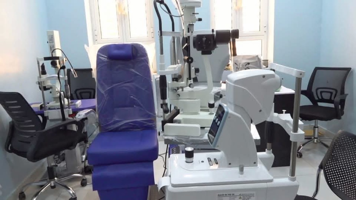 With an Emirati support ... the arrival of a new batch of medical equipment for the Mohammed bin Zayed Hospital in Shabwa
