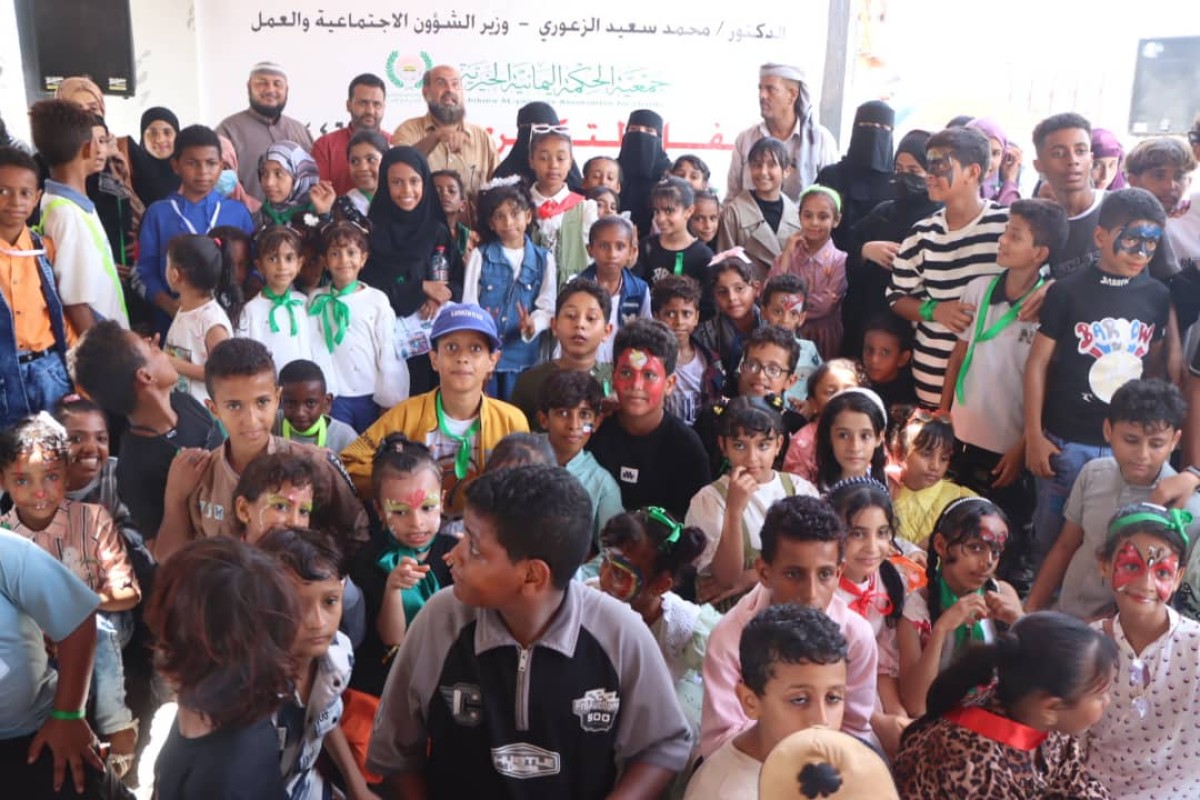 رحلة ترفيهية لـ1000 يتيم ويتيمة في عدن احتفاءً بيوم اليتيم العربي