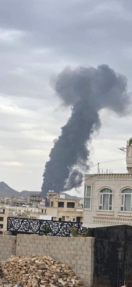 Urgent: Violent Israeli raids targeting Sanaa and affecting its airport and with vital infrastructure