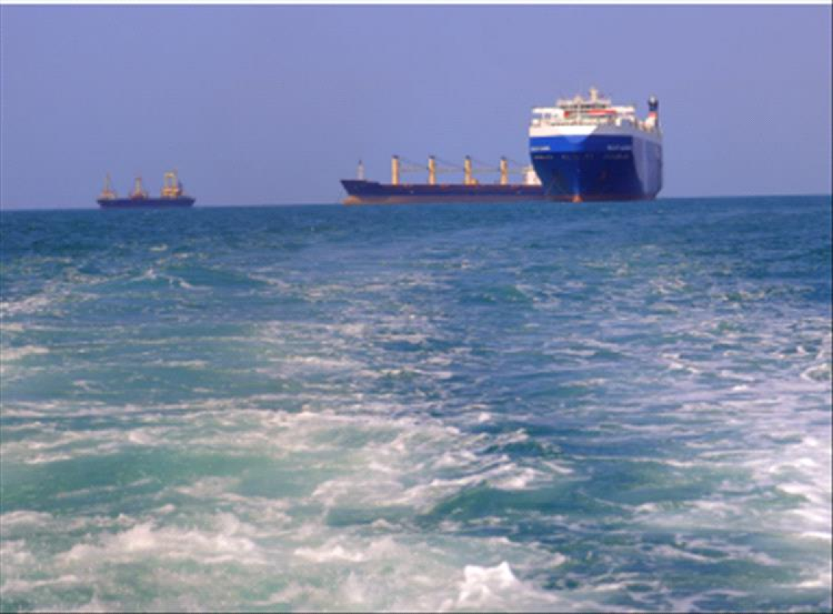 Reuters: The Houthis are still threatening marine shipment despite the armistice with America