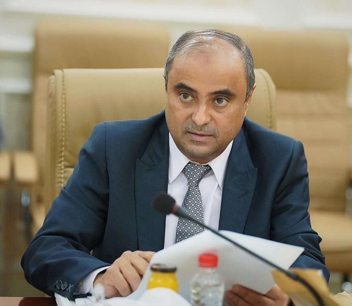 رئيس الوزراء يوجه بتزويد كهرباء عدن بكميات اسعافية من الوقود لتخفيف معاناة المواطنين