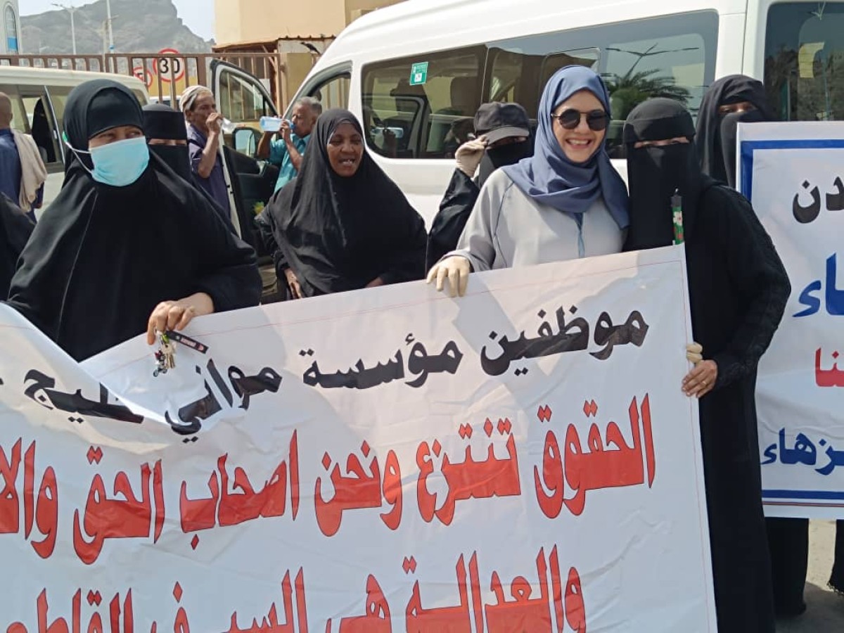 انتظار 33 عاماً بلا نهاية.. تأجيل النظر في قضية تعويضات عمال موانئ عدن