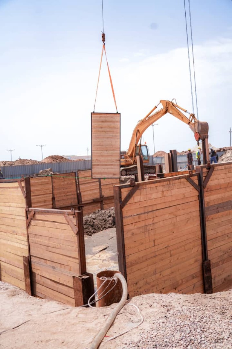 Aden lay the foundation stone for a strategic project in the sewage sector in Al -Arish