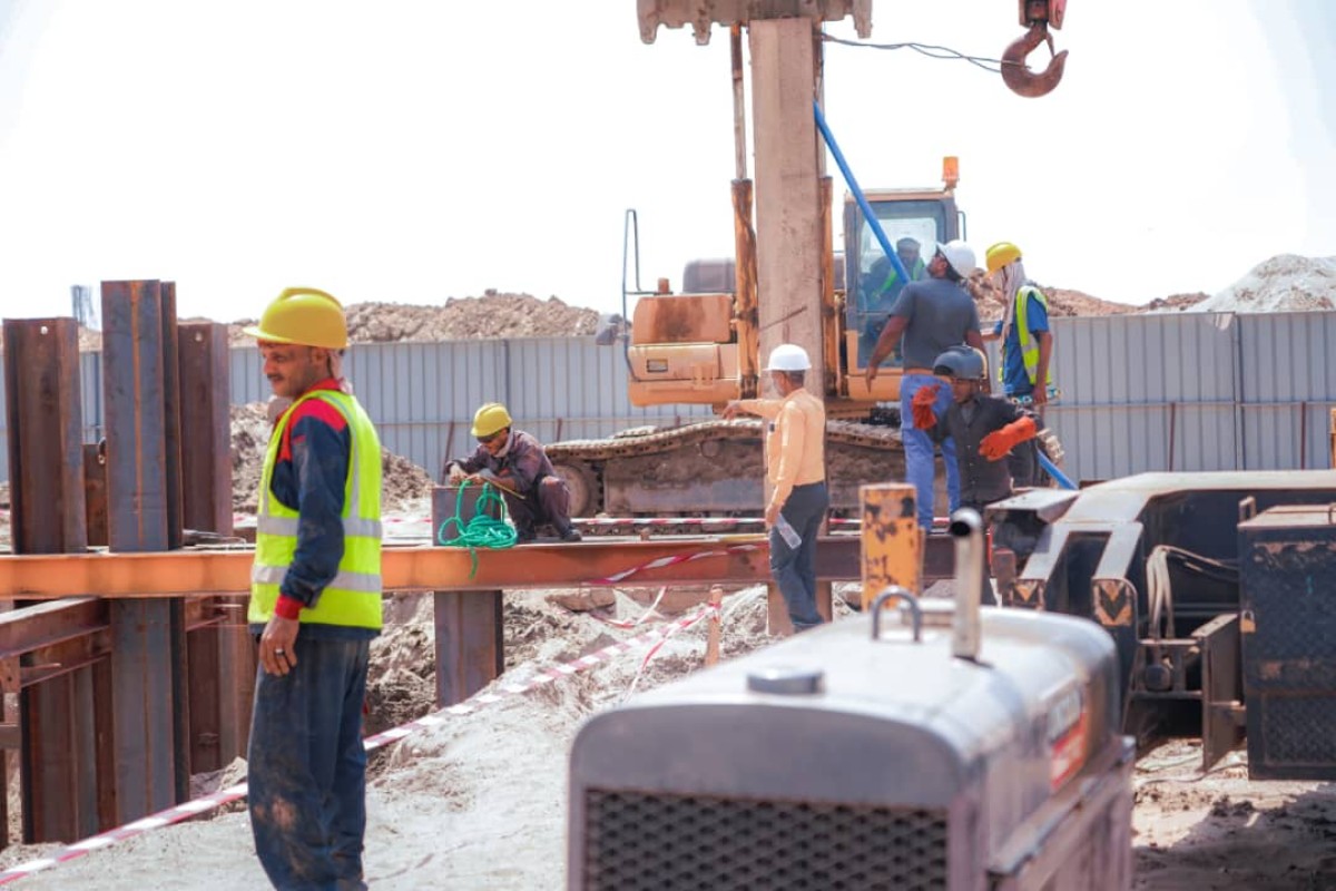 Aden lay the foundation stone for a strategic project in the sewage sector in Al -Arish