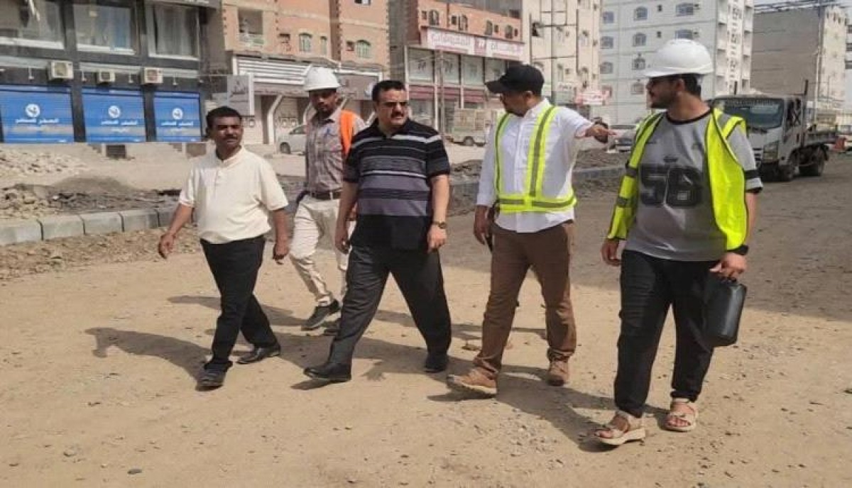 Al -Daoudi inspects the largest asphalt operation witnessed by Mansoura for years on Al -Khamseen Street